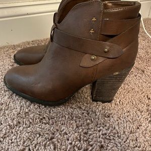 XOXO Brown booties